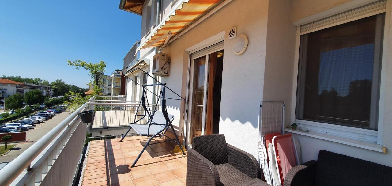 Bazsi Golden Beach Apartman Шіофок Екстер'єр фото
