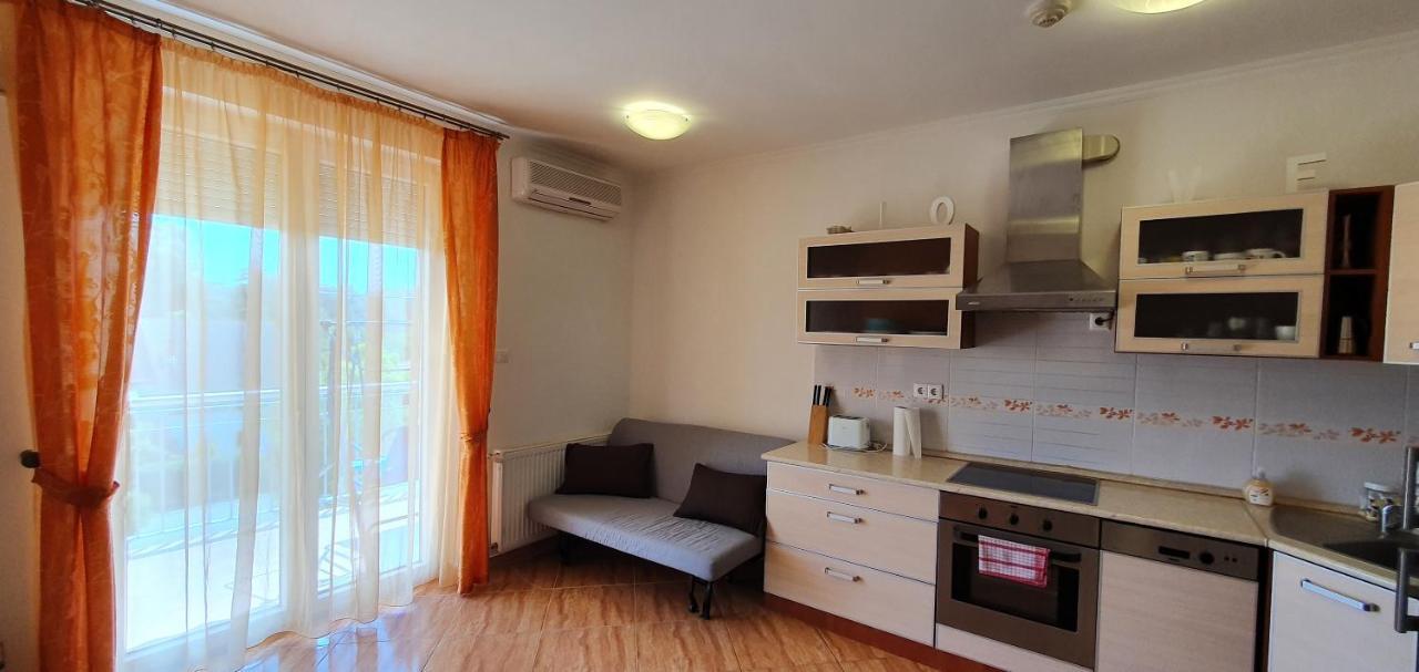 Bazsi Golden Beach Apartman Шіофок Екстер'єр фото